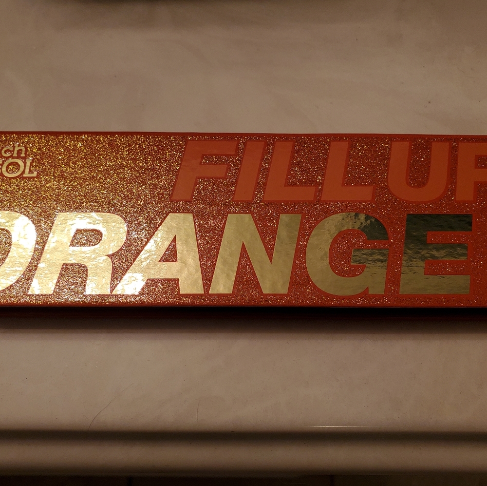 Touch in Sol Eyeshadow Palette